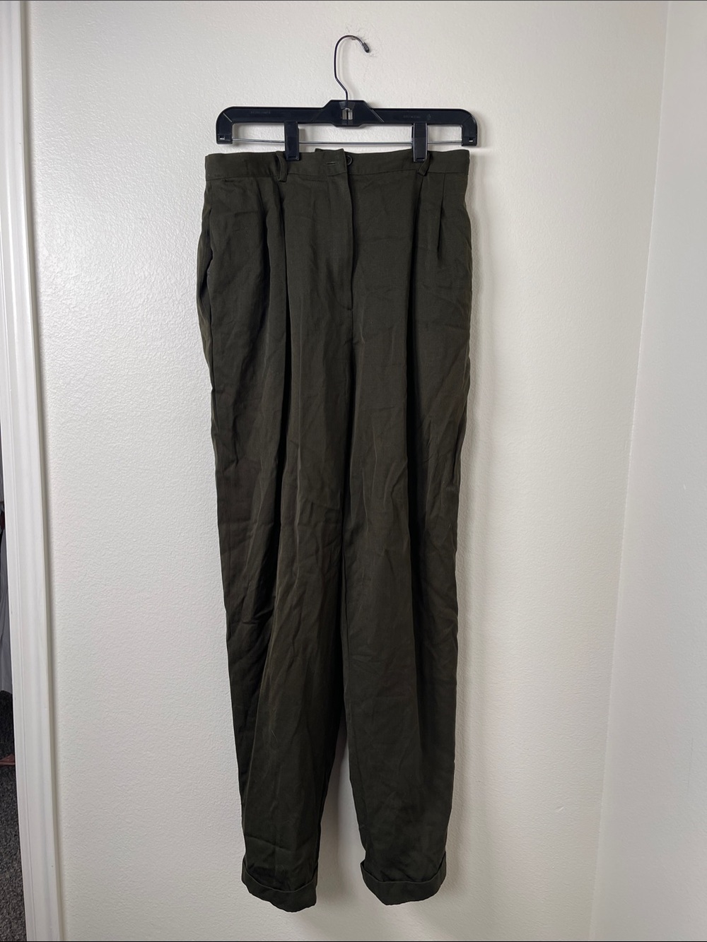 Men's Olive Pleated Trousers